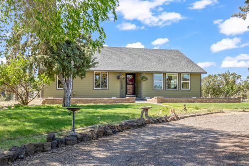 5677 Nw 49th St, Redmond, OR, 97756-9111 | Card Image