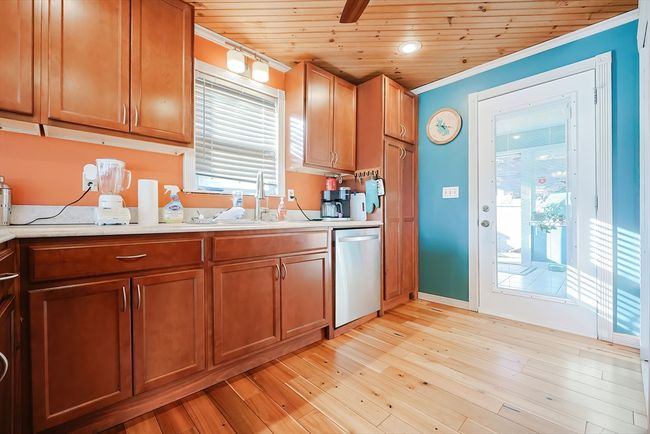 2 S Point Rd, Home with 0 bedrooms, 0 bathrooms and null parking in Webster MA | Image 11