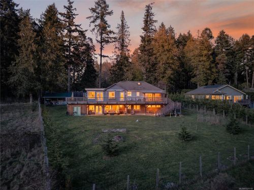 133 Baker Rd, Salt Spring Island, BC, V8K2N6 | Card Image