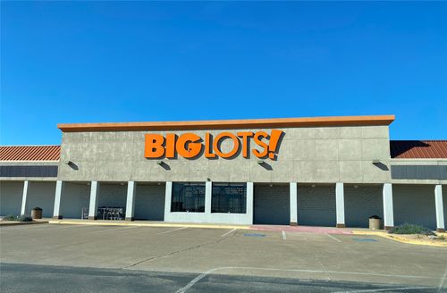 2133 W Washington St, Stephenville, TX, 76401-3927 | Card Image