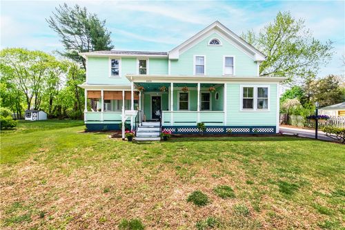 3428 W Shore Rd, Warwick, RI, 02886-7549 | Card Image