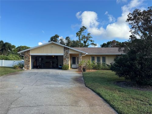 1330 Sunset Ct, TARPON SPRINGS, FL, 34689-2751 | Card Image