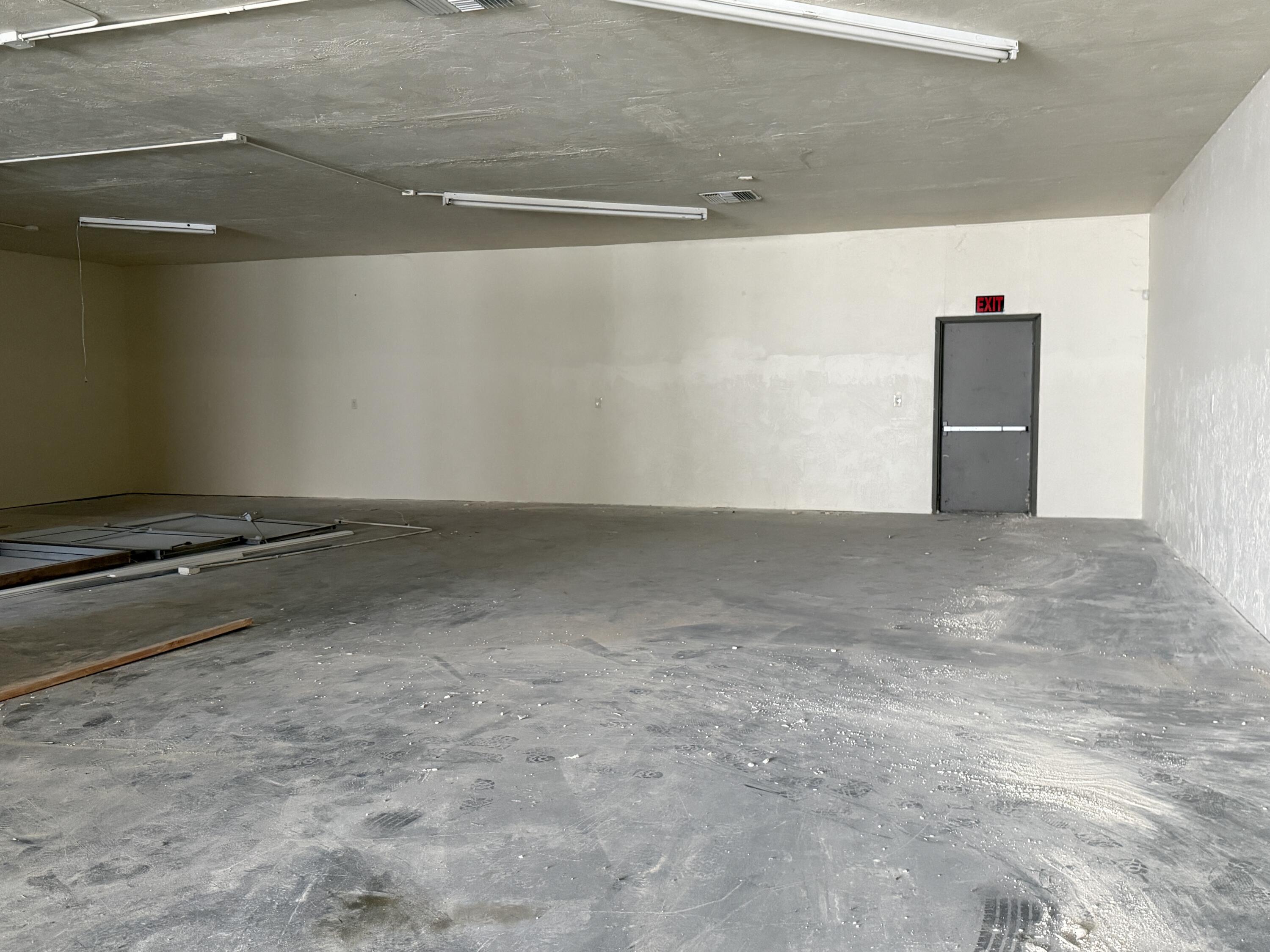 Commercial Lease in Redding 4