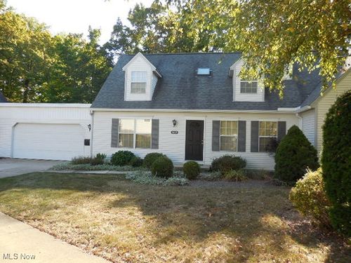 3429 Brookpoint Ln, Cuyahoga Falls, OH, 44223-3322 | Card Image