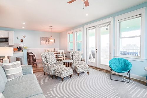 unit-303-4121 Pointe West Dr, Galveston, TX, 77554-3054 | Card Image
