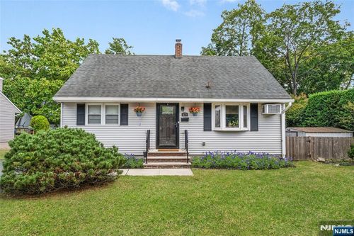 479 S Pleasant Ave, Ridgewood, NJ, 07450-5413 | Card Image