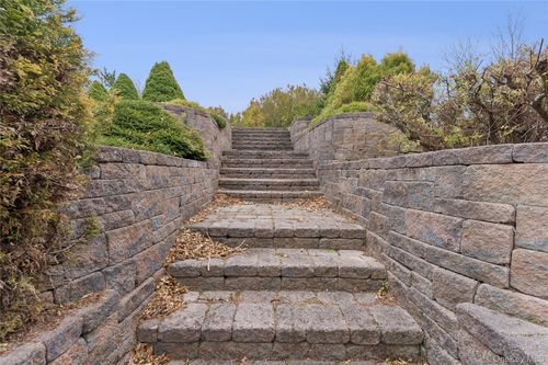 83 Prospect Hill Ln, Montauk, NY, 11954-5296 | Card Image