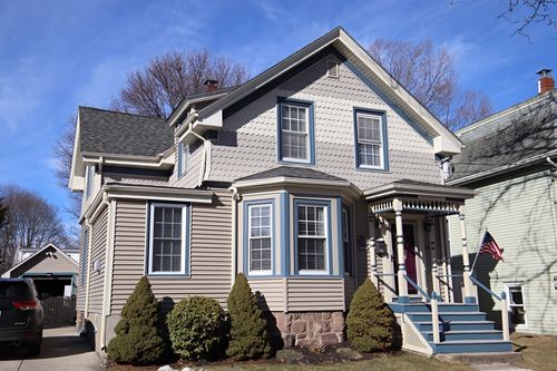 43 Taylor St, Saugus, MA, 01906-2158 | Card Image