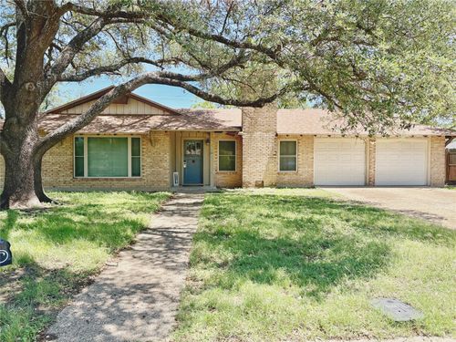 925 Rambler Dr, Waco, TX, 76710-4047 | Card Image