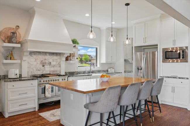 Stainless steel appliances | Image 18