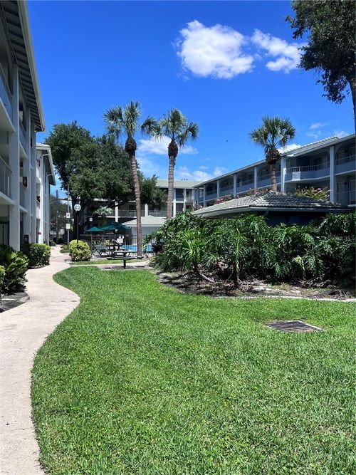 100-126 Blue Point Way, ALTAMONTE SPRINGS, FL, 32701-8028 | Card Image