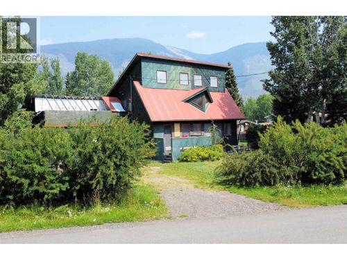 795 Dominion St, McBride, BC, V0J2E0 | Card Image