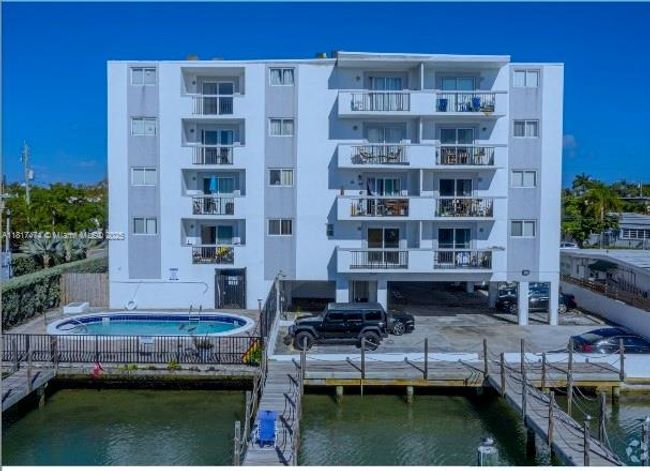 APT-505 - 8101 Crespi Blvd, Condo with 1 bedrooms, 2 bathrooms and null parking in Miami Beach FL | Image 24