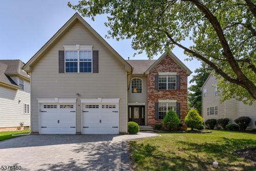 70 Shields Ln, Bridgewater, NJ, 08807-5740 | Card Image