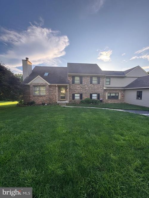 1872 Yingling Dr, SPRING GROVE, PA, 17362-8966 | Card Image