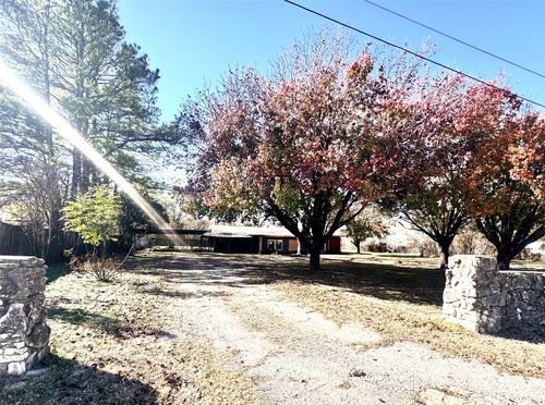 508 Lilac Dr, Granbury, TX, 76049-8247 | Card Image