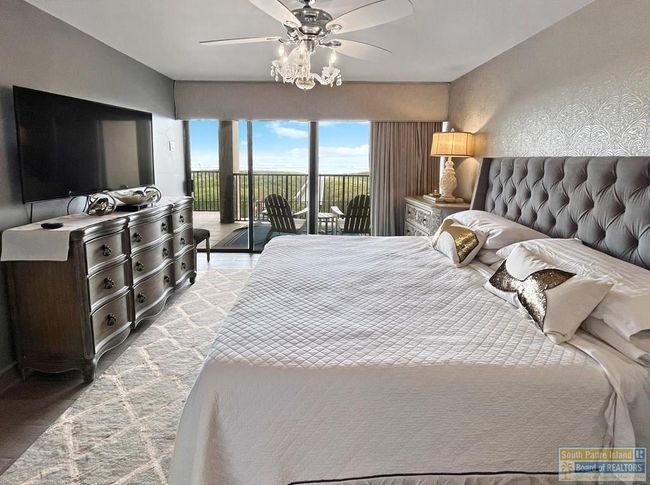 APT-207G - 2800G Gulf Blvd, Condo with 3 bedrooms, 3 bathrooms and 1 parking in South Padre Island TX | Image 9