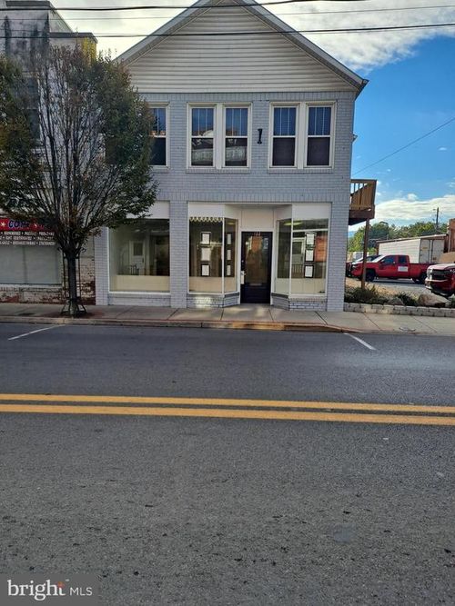 122 N Main St, MOOREFIELD, WV, 26836-1332 | Card Image