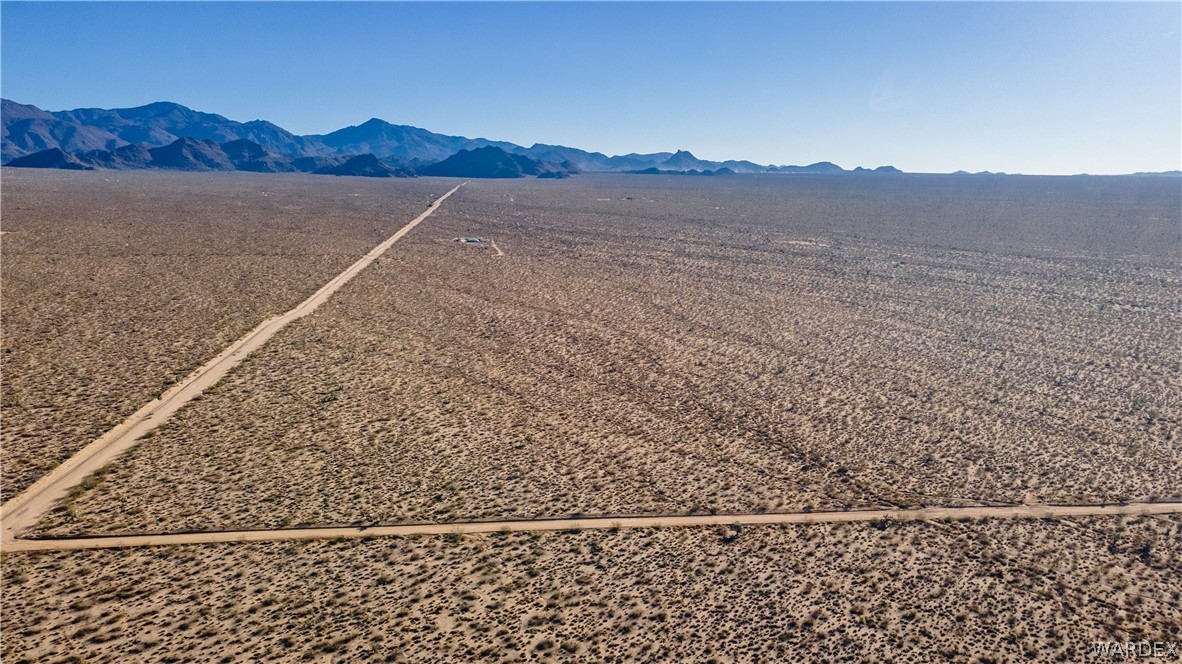 Land in Yucca 3