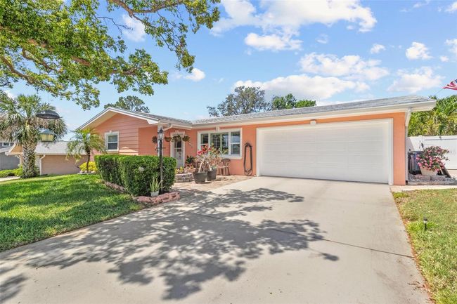 10448 Hetrick Cir W, House other with 3 bedrooms, 2 bathrooms and null parking in Largo FL | Image 38
