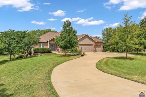 6101 Sw South Pointe Dr, Auburn, KS, 66402-9533 | Card Image