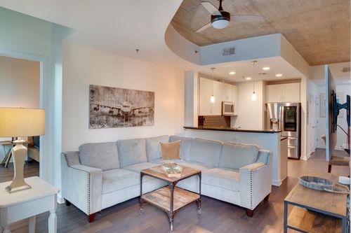 unit-1120-301 Demonbreun St, Nashville, TN, 37201-2237 | Card Image