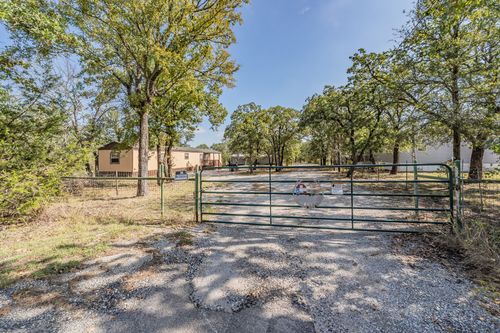 419 Wood River Rd, Millsap, TX, 76066-2217 | Card Image