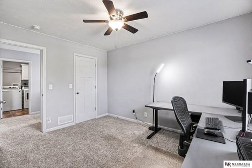 8539 N 169th St, Bennington, NE, 68007-3250 | Card Image
