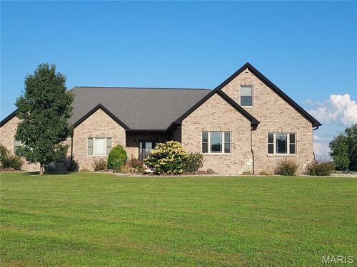 4553 Lauren Dr, Pocahontas, IL, 62275-1755 | Card Image