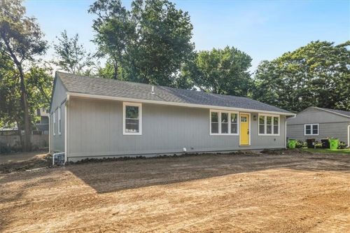 106 Baldwin St, Belton, MO, 64012-2307 | Card Image