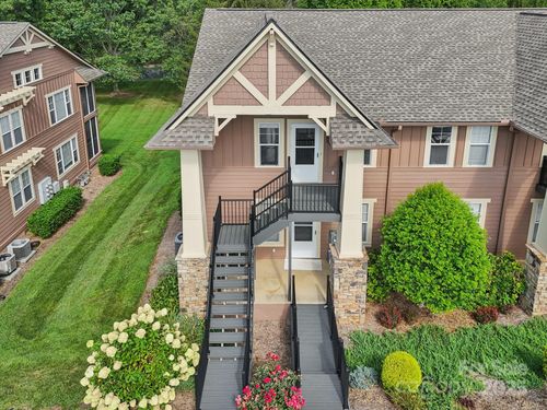 1002 Deermouse Way, Hendersonville, NC, 28792-7430 | Card Image