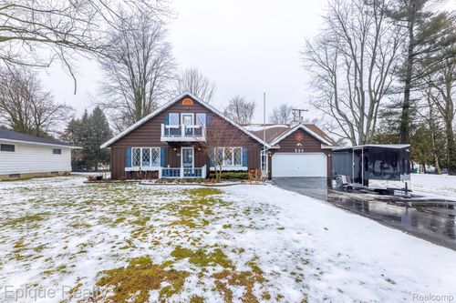 220 Worth St, Sandusky, MI, 48471-1243 | Card Image