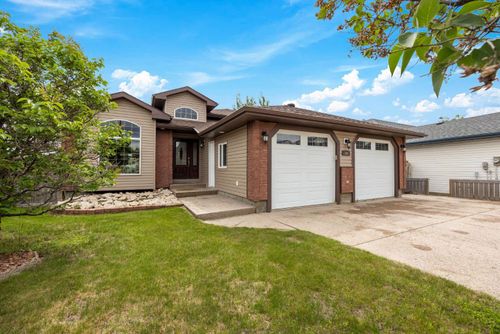 104 Avery Bay, Fort Mcmurray, AB, T9J1B1 | Card Image