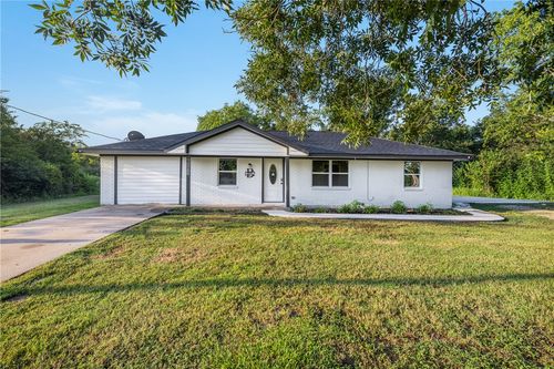 8822 Punchard Ln, Bellville, TX, 77418-4657 | Card Image