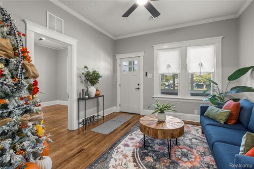 16656 Frazho Rd, Roseville, MI, 48066-5083 | Card Image