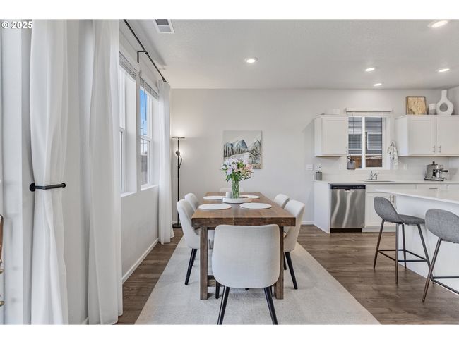 2666 26 Th Loop, House other with 4 bedrooms, 3 bathrooms and 2 parking in Springfield OR | Image 16