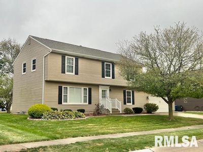 3618 74 Th Street, House other with 4 bedrooms, 2 bathrooms and null parking in Moline IL | Image 1