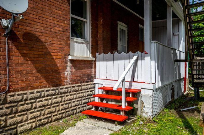 293 Dalhousie St, Home with 5 bedrooms, 3 bathrooms and 4 parking in Peterborough ON | Image 32