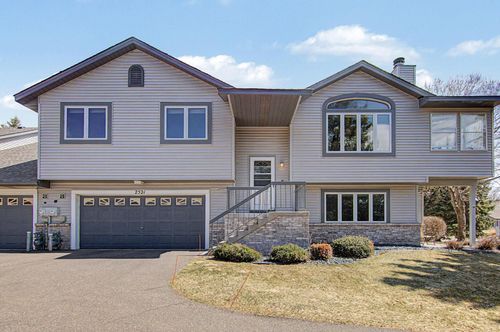 2521 Sumac Rdg, White Bear Lake, MN, 55110-5644 | Card Image