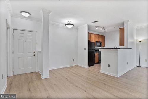 unit-253-4854 Eisenhower Ave, ALEXANDRIA, VA, 22304-7339 | Card Image