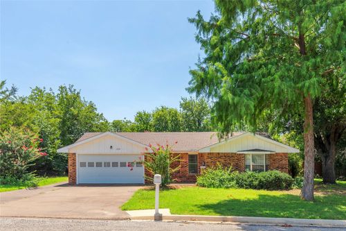 1509 Jefferson St, Bowie, TX, 76230-2603 | Card Image