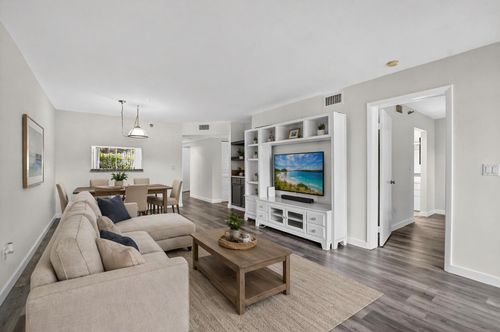 a104-260 Nw 67th St, Boca Raton, FL, 33487-2923 | Card Image