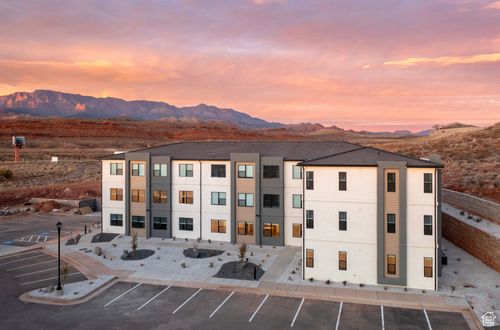 l-200-226 Cliff Side Dr, Hurricane, UT, 84737 | Card Image