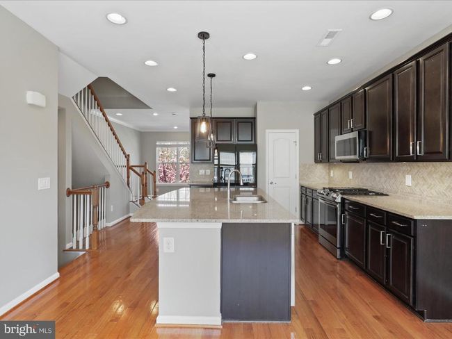 43965 Eastgate View Dr, Townhouse with 4 bedrooms, 3 bathrooms and null parking in CHANTILLY VA | Image 31