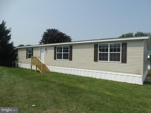 302 Cameo Dr, FAYETTEVILLE, PA, 17222-1206 | Card Image