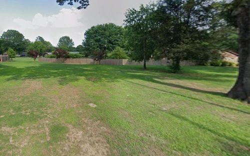 4076 Oak Rd, Bartlett, TN, 38135-1831 | Card Image