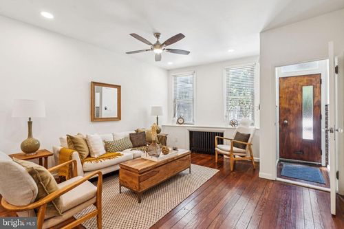 1115 S 7th St, PHILADELPHIA, PA, 19147-4806 | Card Image