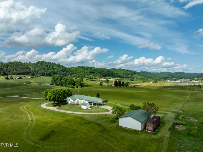 3570 Stanley Valley Rd, House other with 3 bedrooms, 2 bathrooms and null parking in Surgoinsville TN | Image 4
