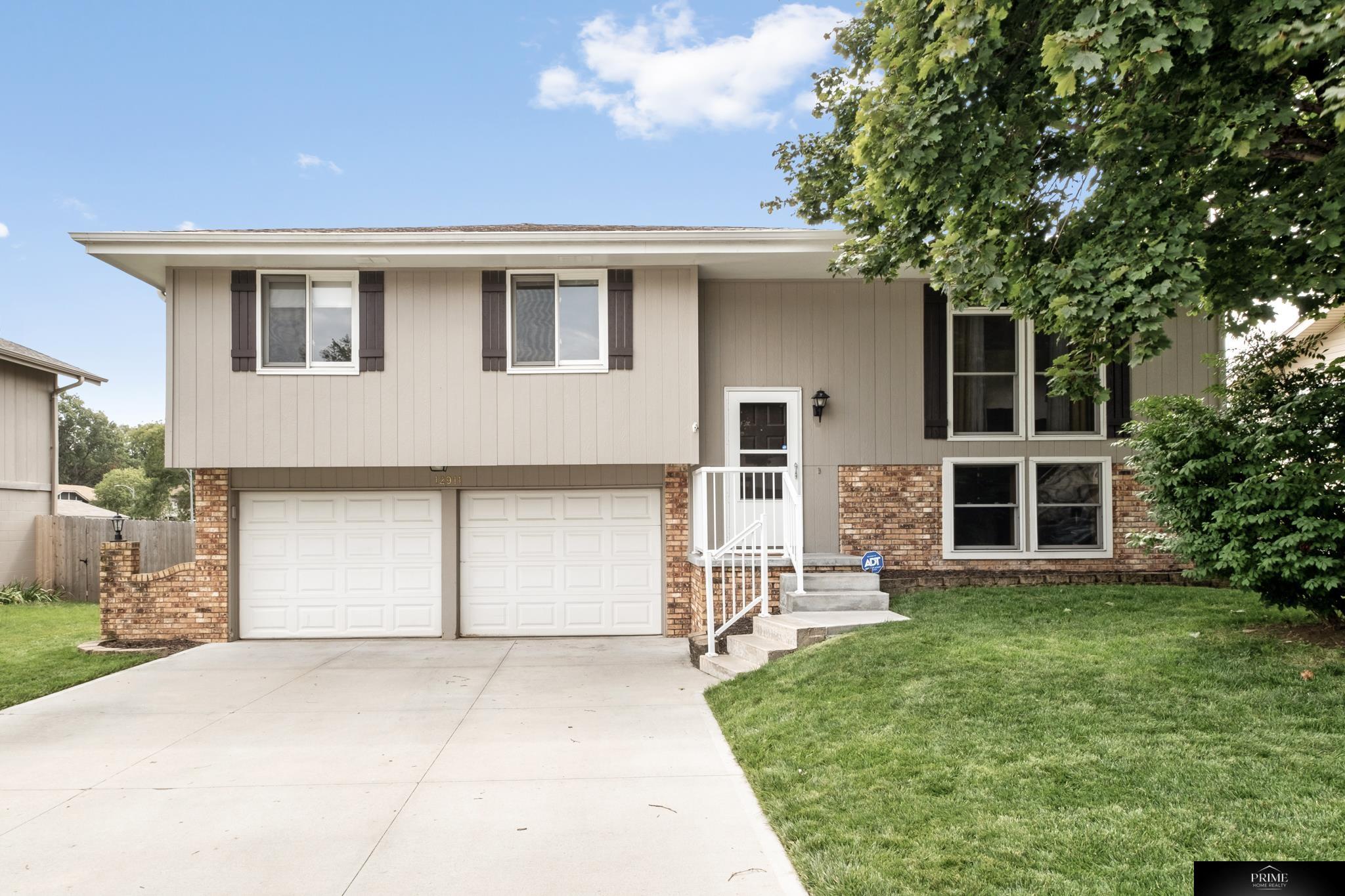 Cady Ave, Omaha, NE 68164