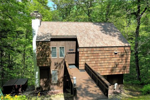 323 Crimson Hawk Rd, Plymouth, VT, 05056 | Card Image